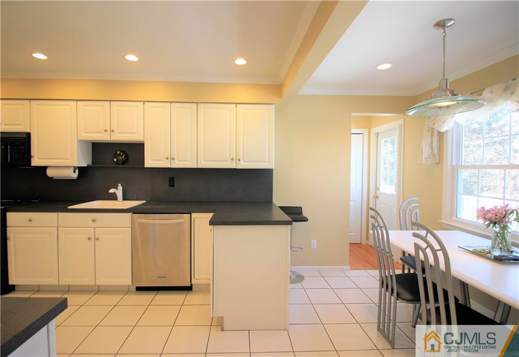16 Wick Road East Brunswick, NJ 08816 - Photo 9 of 25 Gallery Image 9