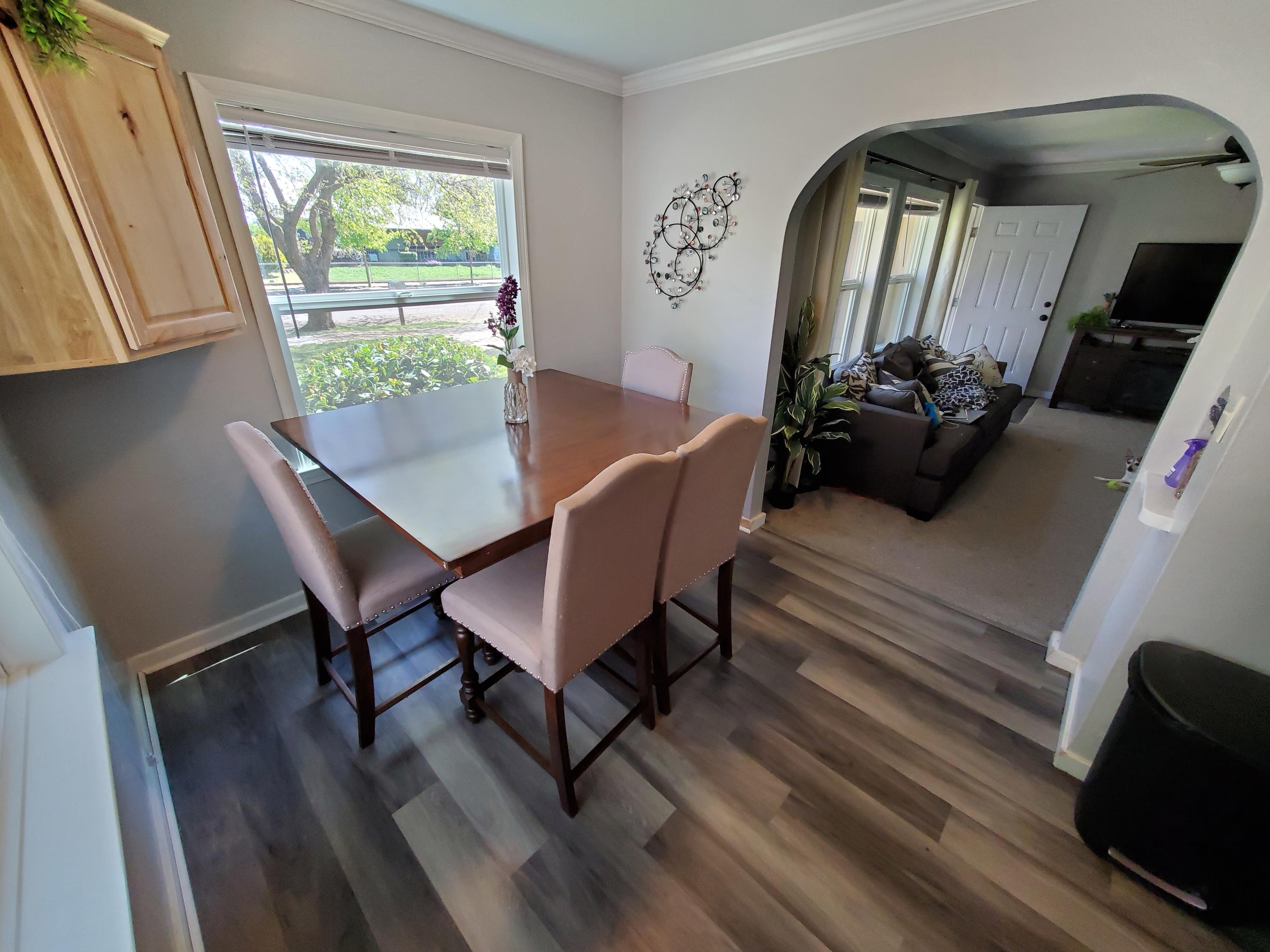 2476 California Street Redding, CA 96001 - Photo 20 of 32 a living room with furniture and a window