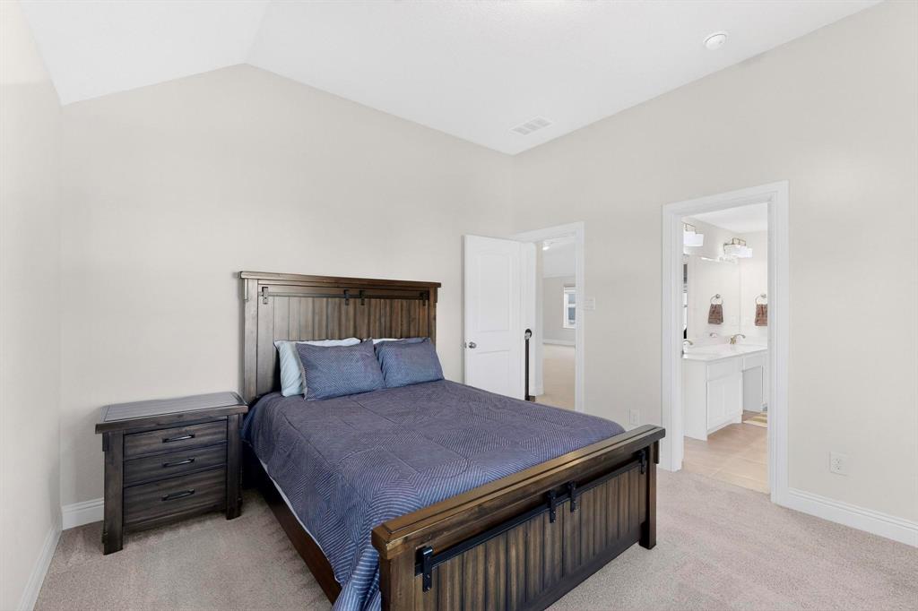 312 Chandan Way Irving, TX 75063 - Photo 15 of 36