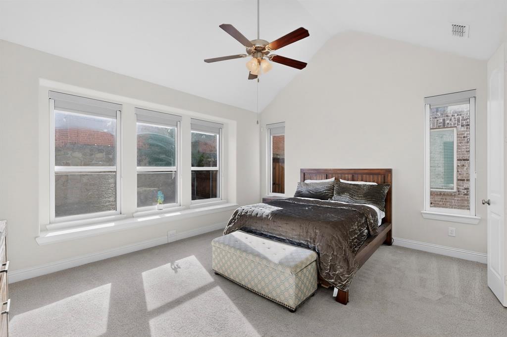 312 Chandan Way Irving, TX 75063 - Photo 8 of 36