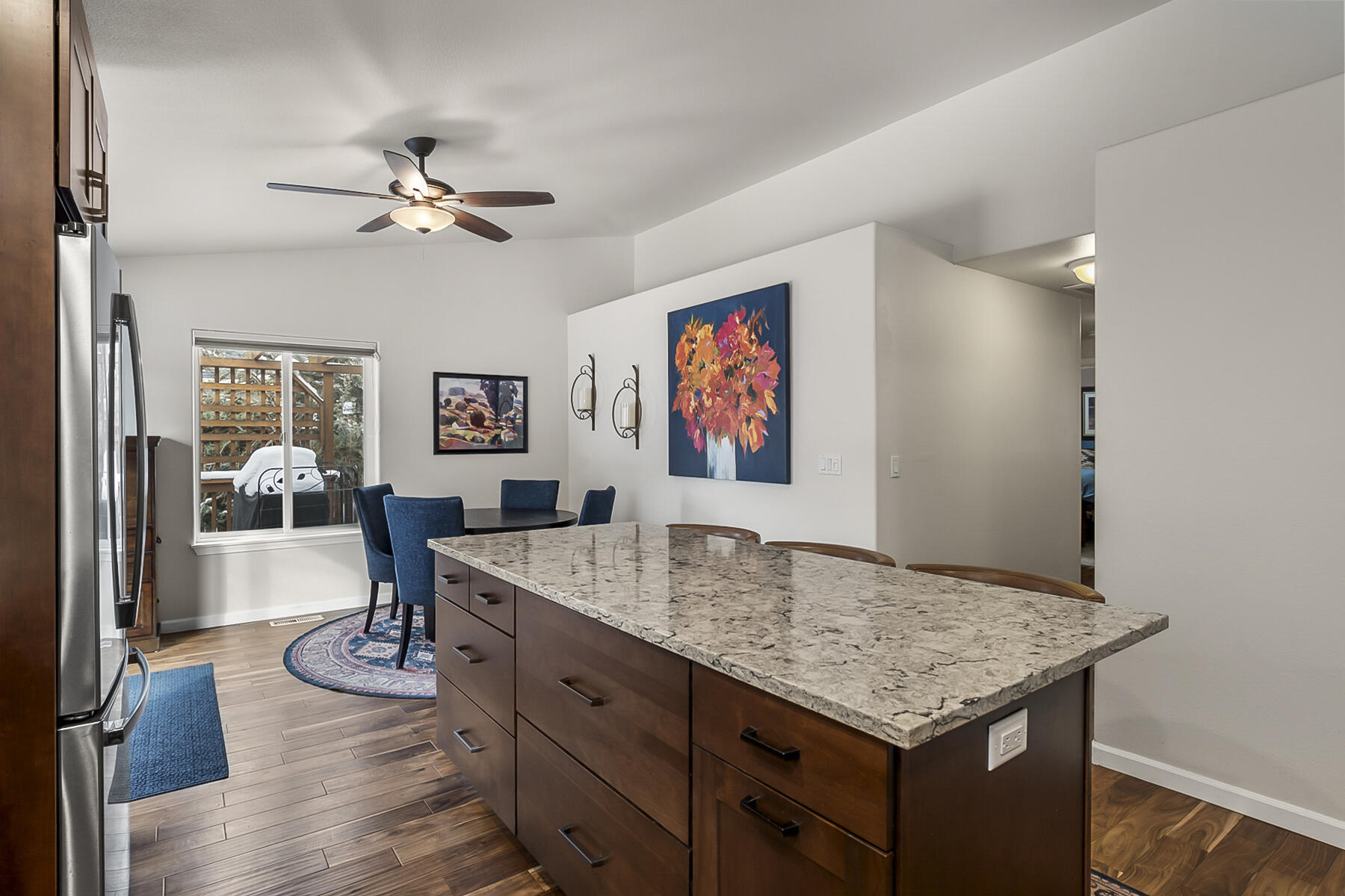 21224 Keyte Road Bend, OR 97701 - Photo 15 of 40 Kitchen