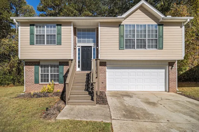 $270,000 | 488 Barclay Court, Stone Mountain, GA 30083