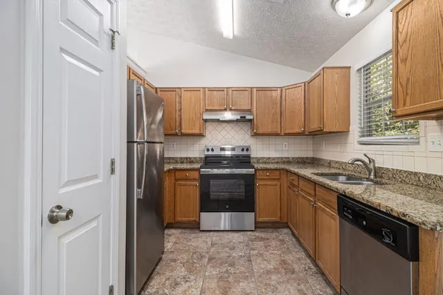 $270,000 | 488 Barclay Court, Stone Mountain, GA 30083