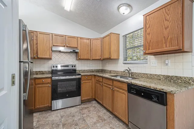 $270,000 | 488 Barclay Court, Stone Mountain, GA 30083