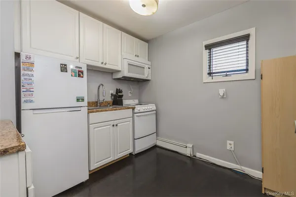 $599,999 | 84 Corbin Avenue, East Patchogue, NY 11772