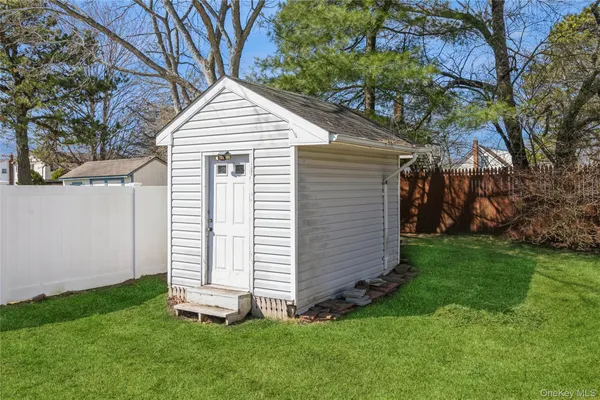 $599,999 | 84 Corbin Avenue, East Patchogue, NY 11772