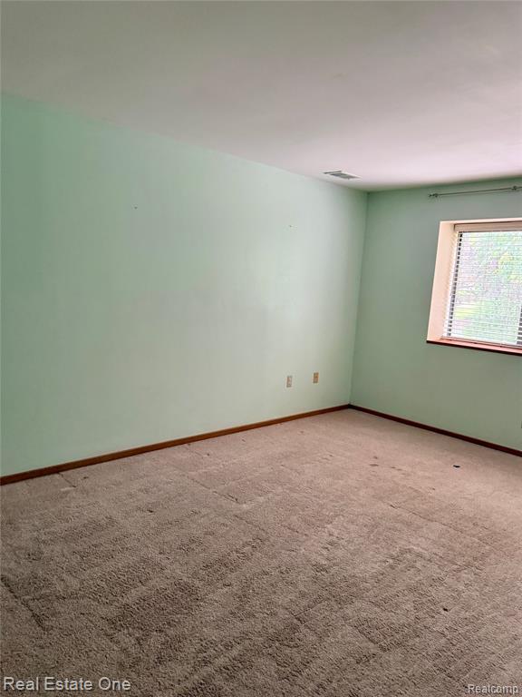 24060 Middlebelt Road Farmington, MI 48336 - Photo 10 of 14