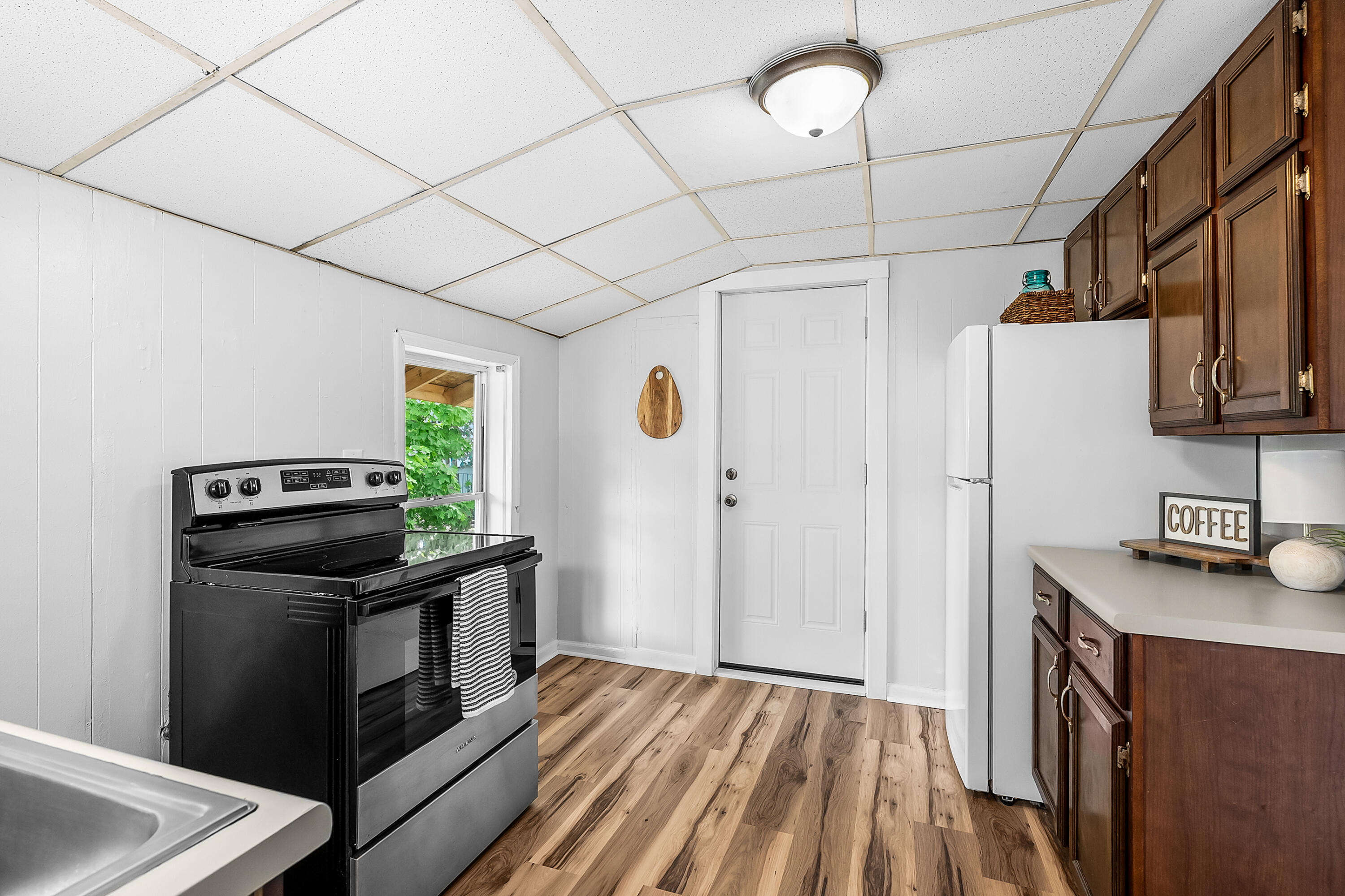 105 North George Street Decatur, MI 49045 - Photo 11 of 36 LC - George St N 105 Decatur 49045-8