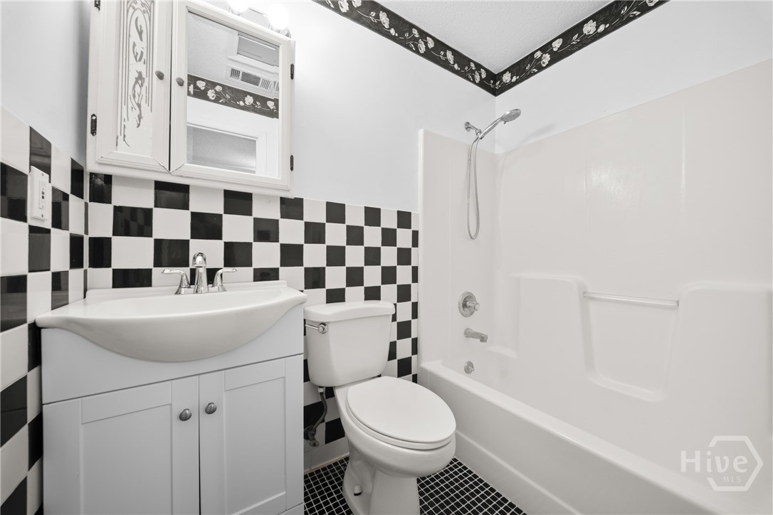 112 Cedar Grove Road Savannah, GA 31419 - Photo 8 of 18 Primary Bath