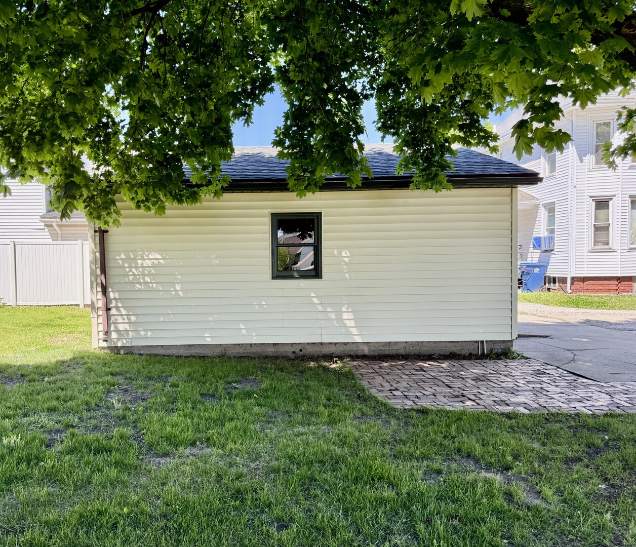 115 Lyle Street Kewanee, IL 61443 - Photo 6 of 39
