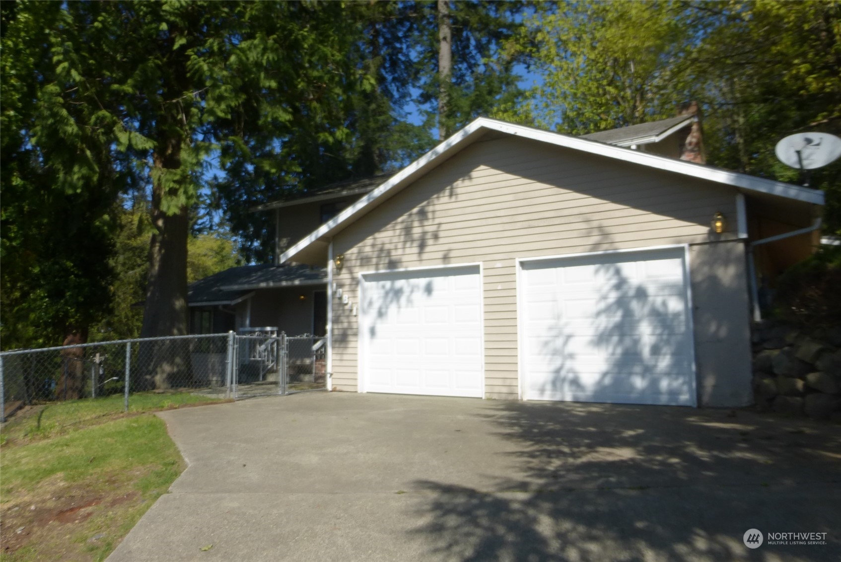 10811 Vernon Road Lake Stevens, WA 98258 - Photo 2 of 27 Gallery Image 2