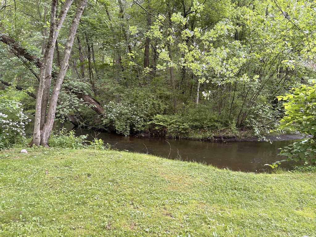 49 Riverton Road, Unit 49 Springfield, MA 01109 - Photo 7 of 25