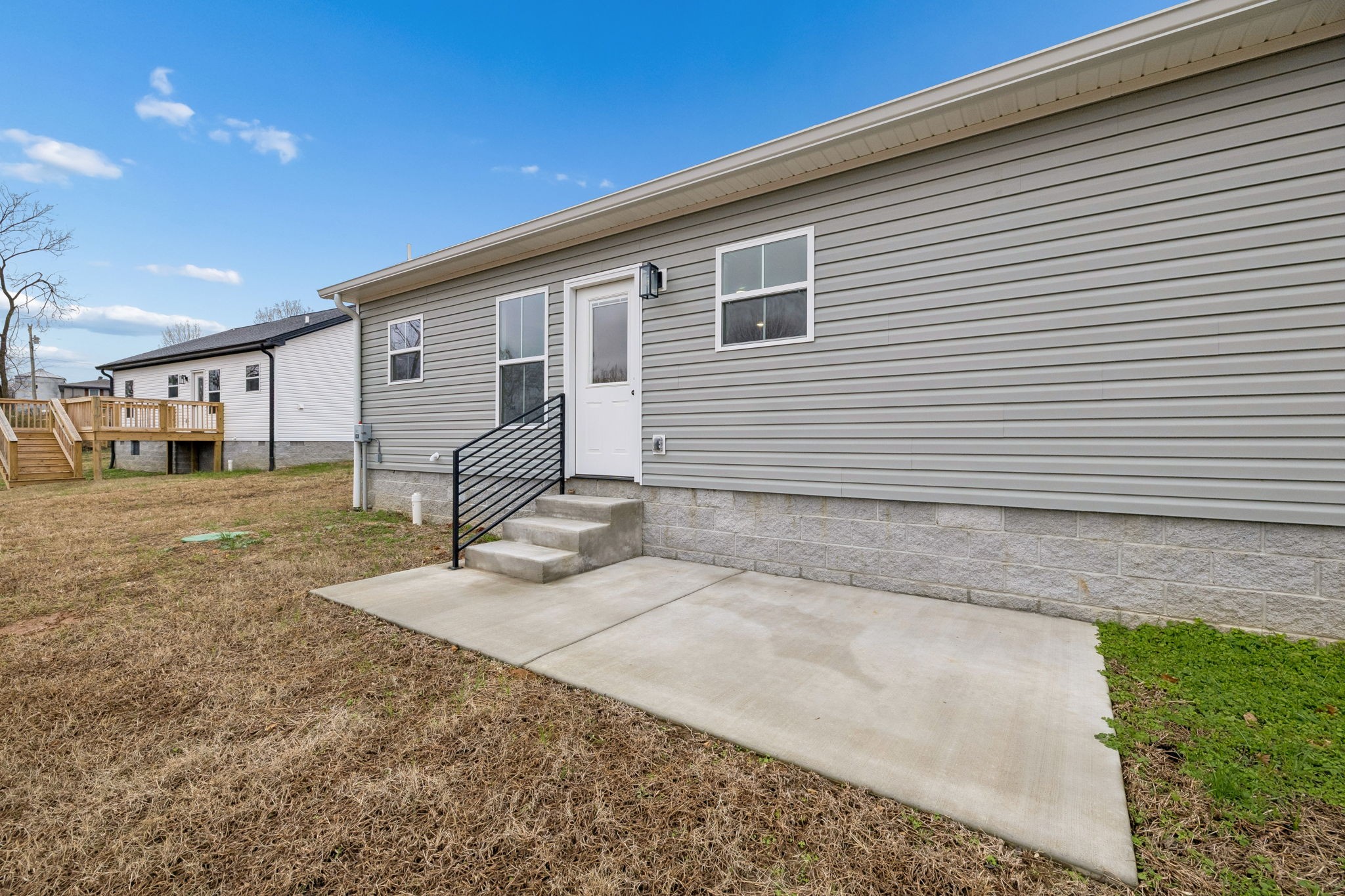 1035 Landing Lane Adams, TN 37010 - Photo 24 of 26 a backyard of a house