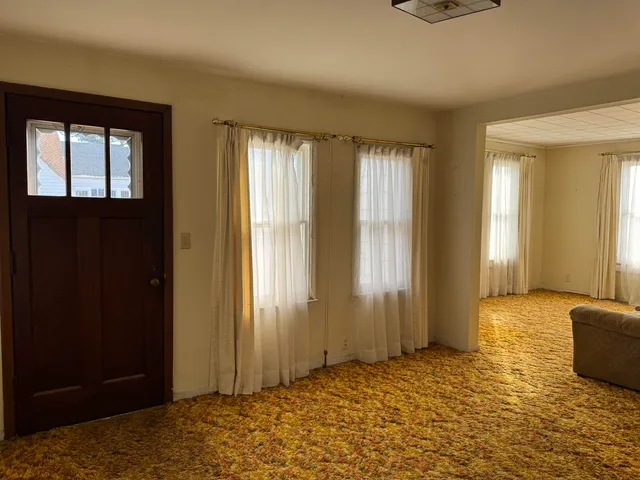 $122,000 | 215 East Centerway Street, Janesville, WI 53545