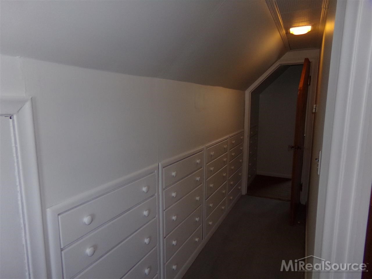 2237 Oxford Road Berkley, MI 48072 - Photo 21 of 35