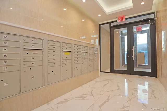 a view of walk in closet with cabinet