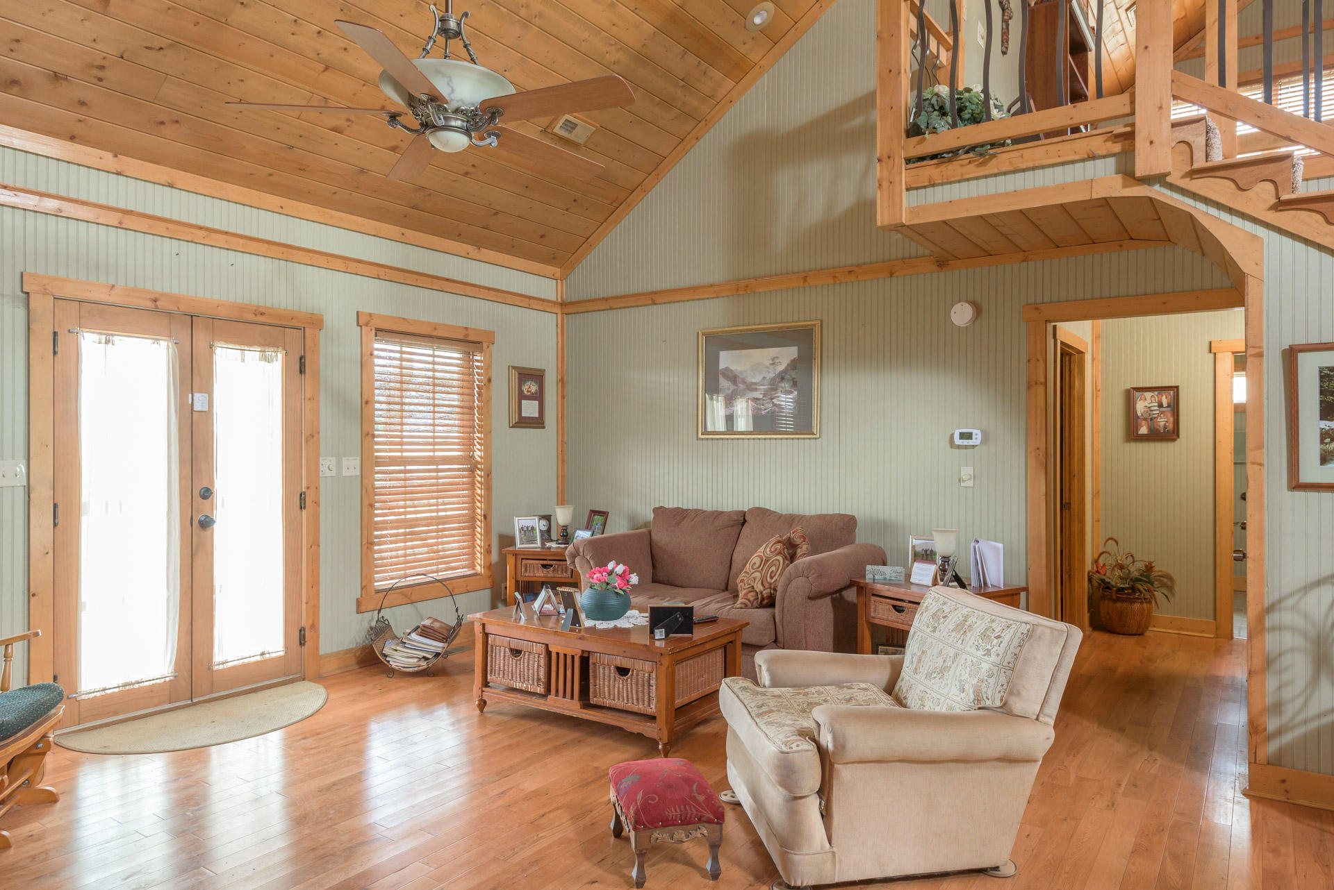 3035 Jackson Point Road Sewanee, TN 37375 - Photo 15 of 37 Living room