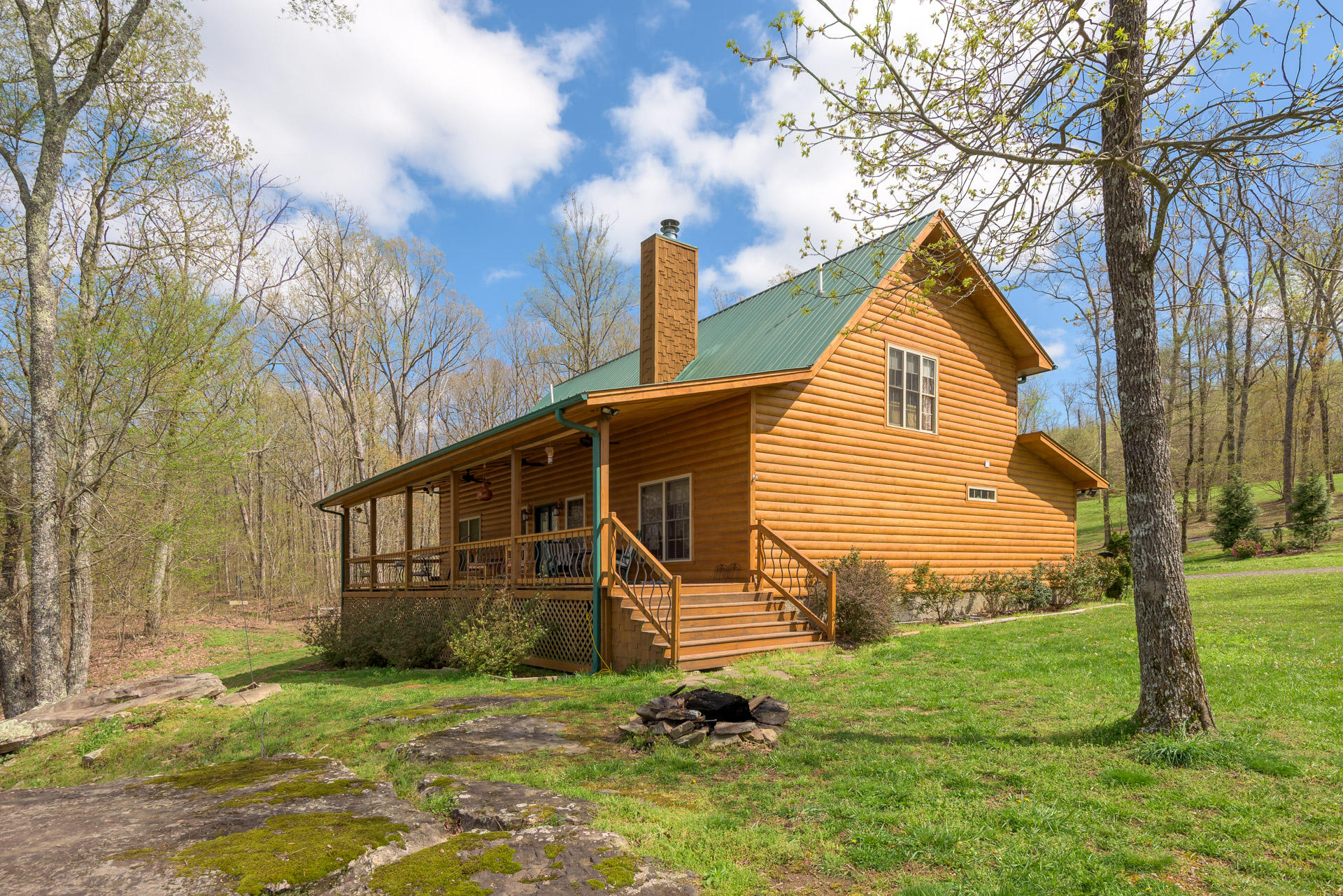 3035 Jackson Point Road Sewanee, TN 37375 - Photo 36 of 37 Covered deck