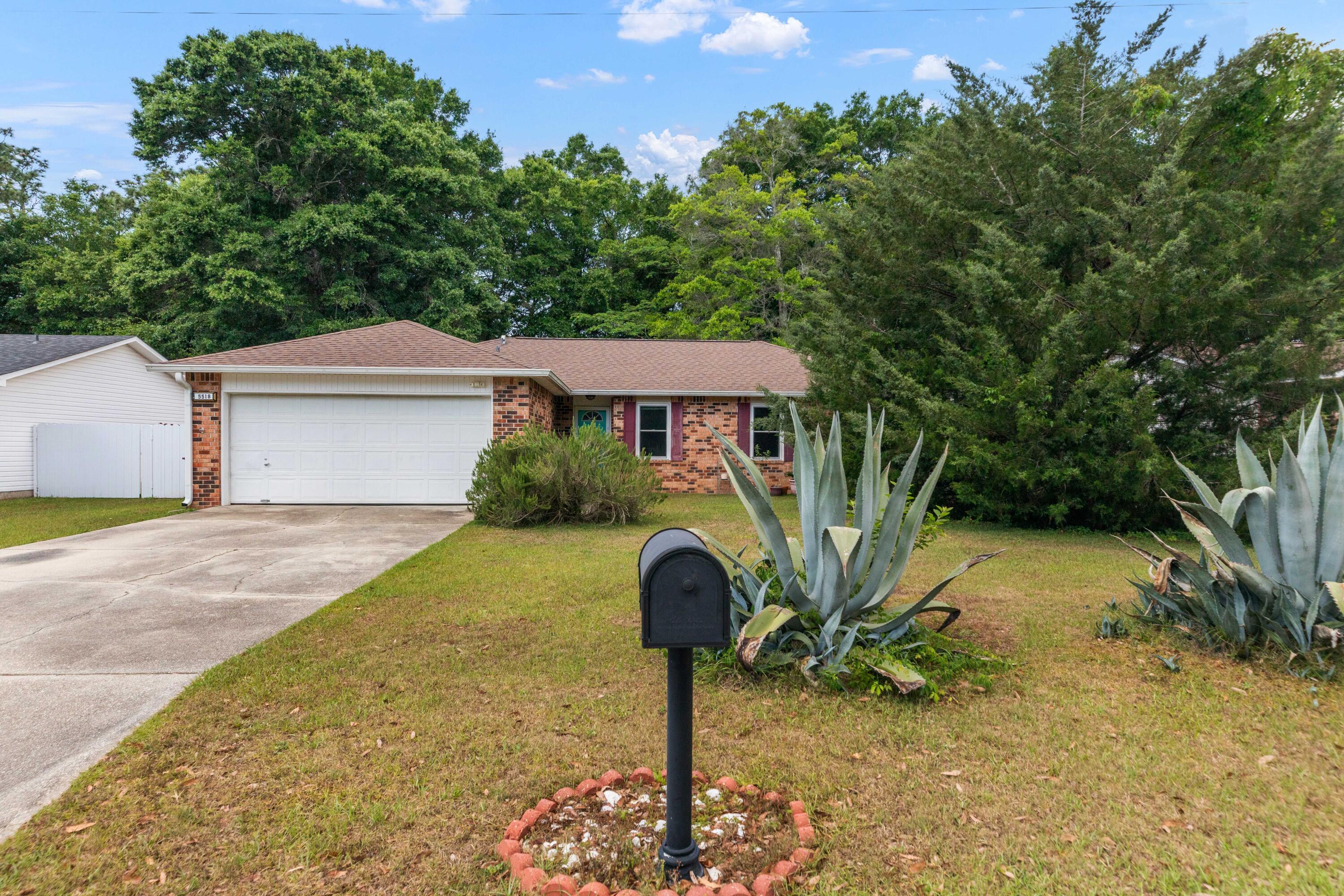 5518 Chantilly Circle Milton, FL 32583 - Photo 4 of 37 1000079473
