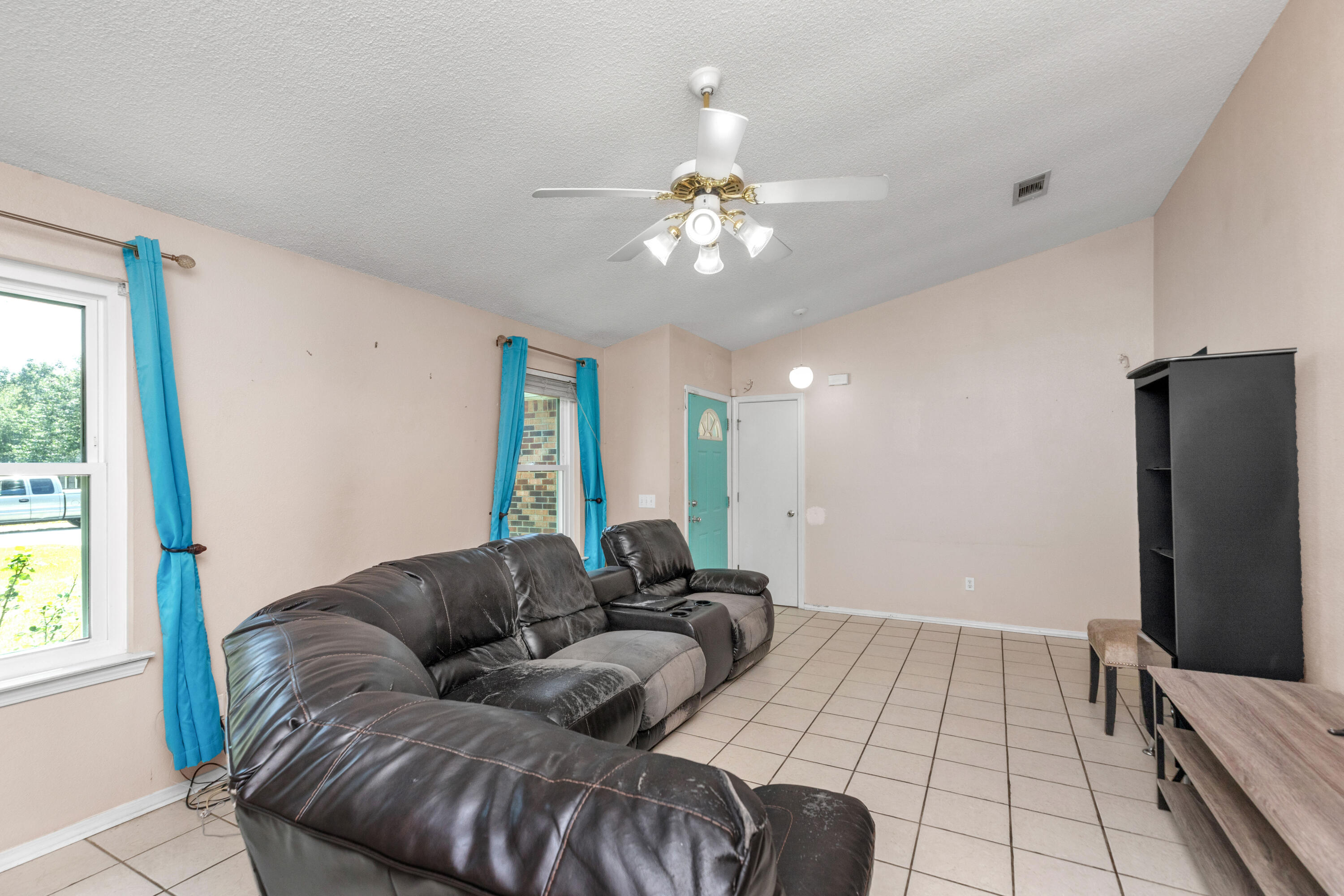 5518 Chantilly Circle Milton, FL 32583 - Photo 7 of 37 1000079480