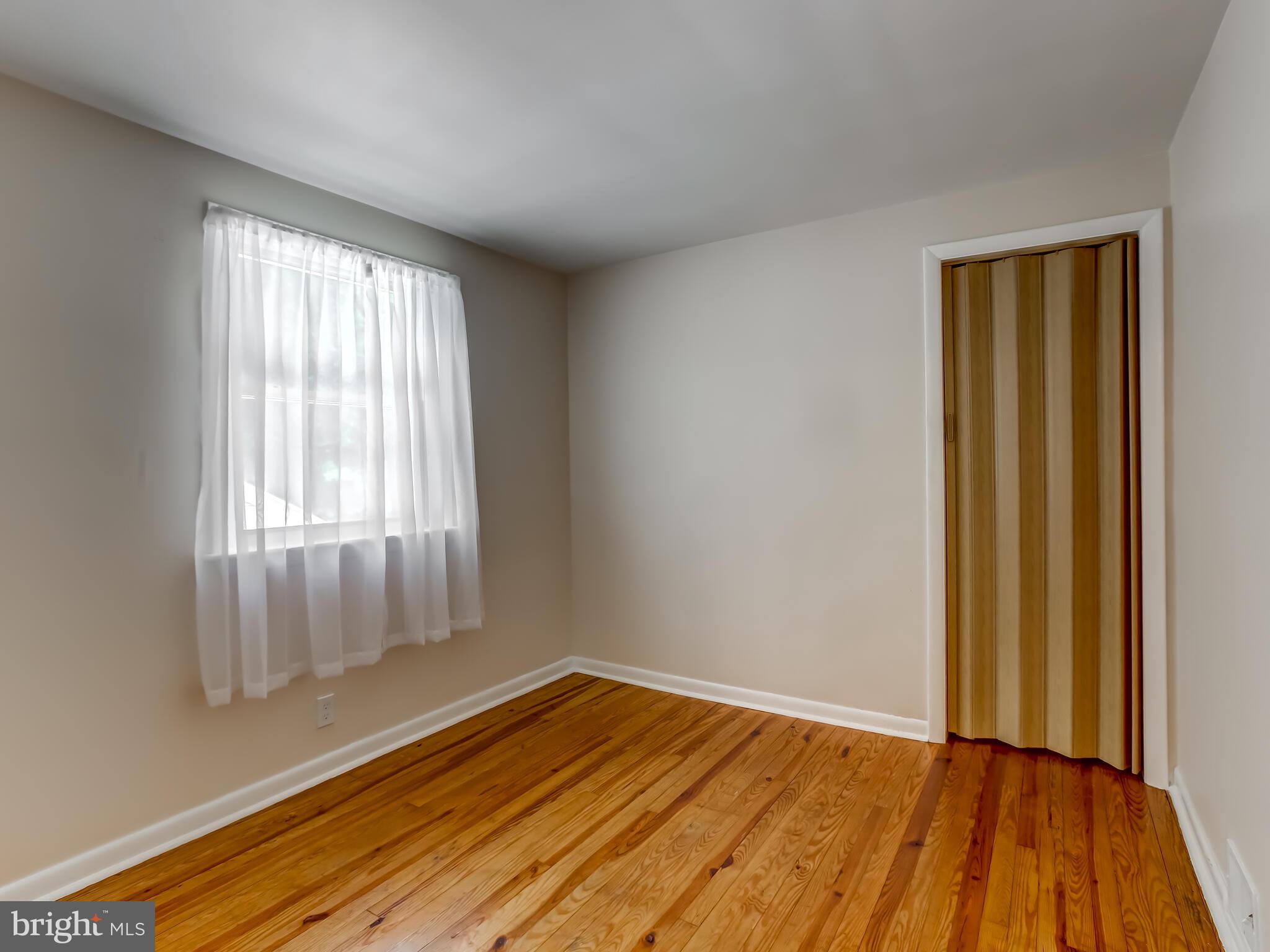 1334 Valley Road Woodlyn, PA 19094 - Photo 15 of 21 3rd Bedroom