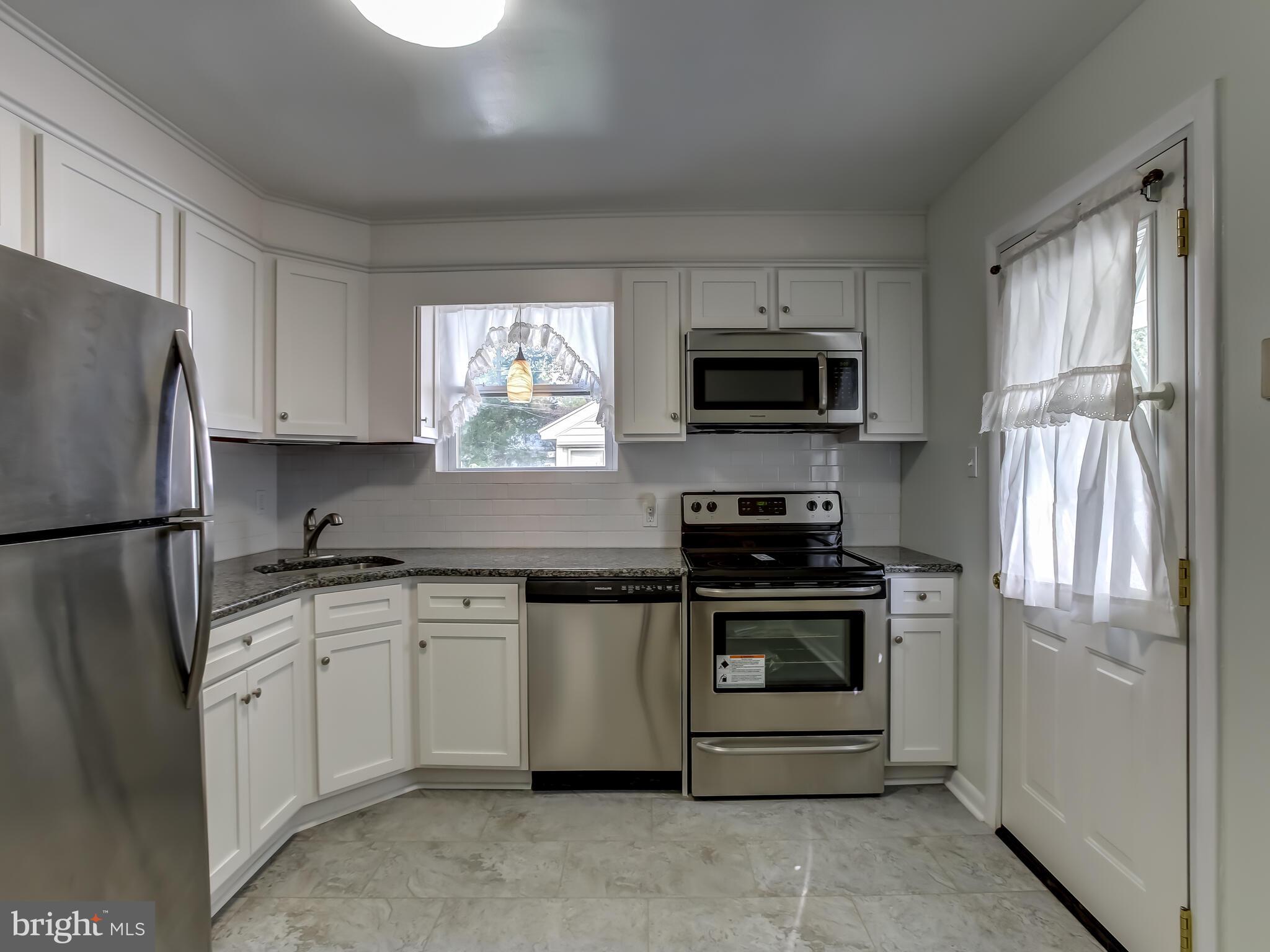 1334 Valley Road Woodlyn, PA 19094 - Photo 6 of 21 Gallery Image 6