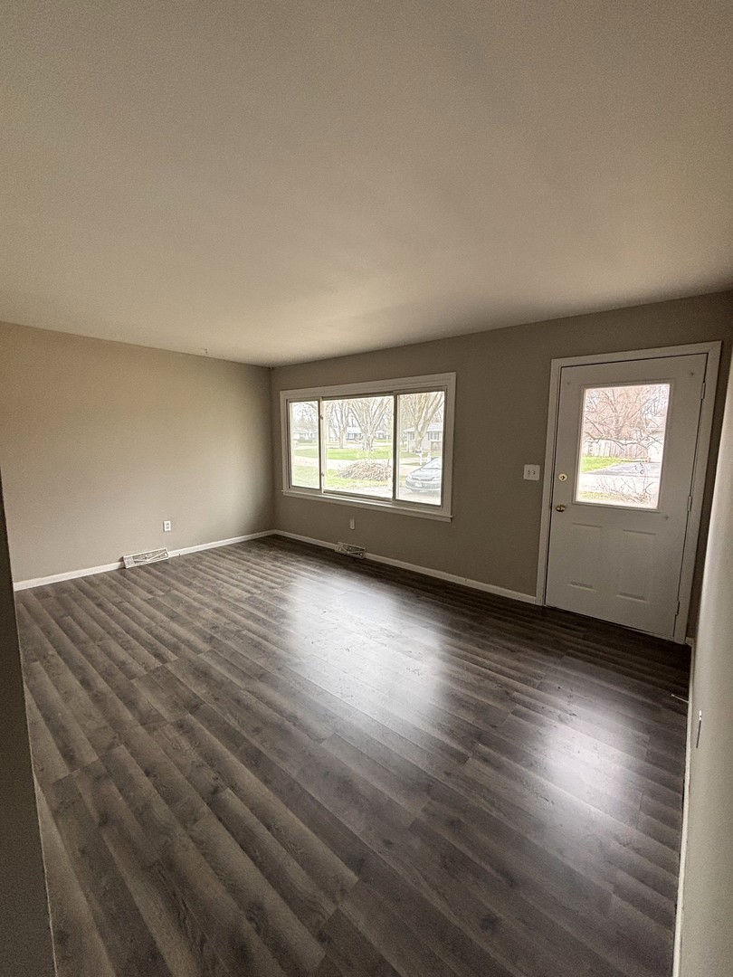 1208 Brandywine Circle Batavia, IL 60510 - Photo 2 of 10