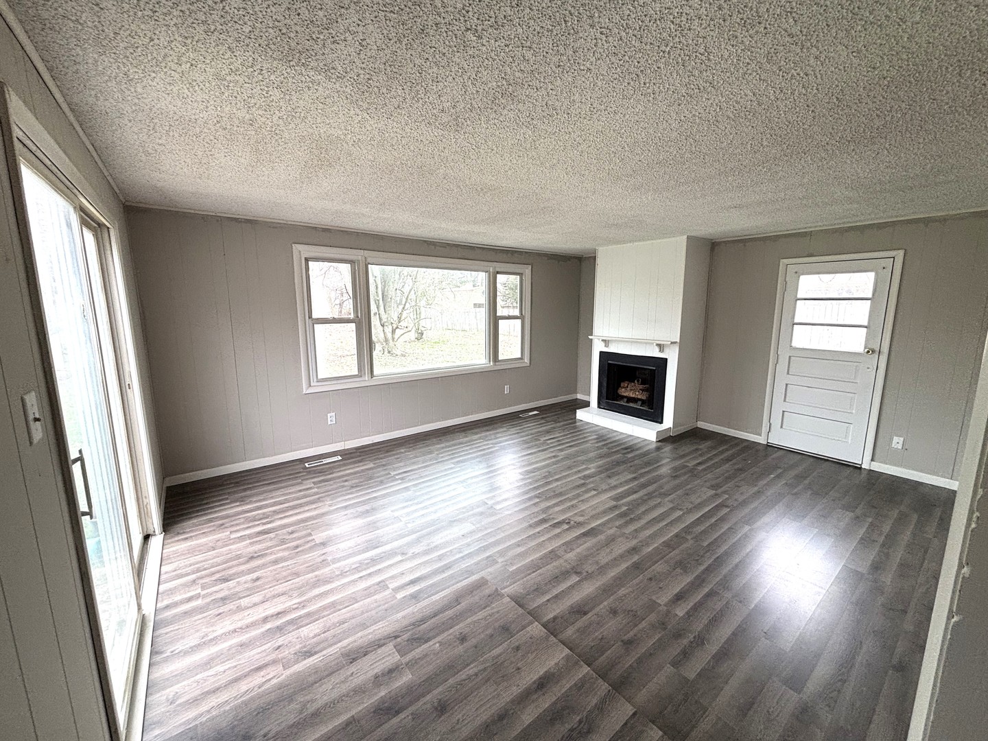 1208 Brandywine Circle Batavia, IL 60510 - Photo 4 of 10