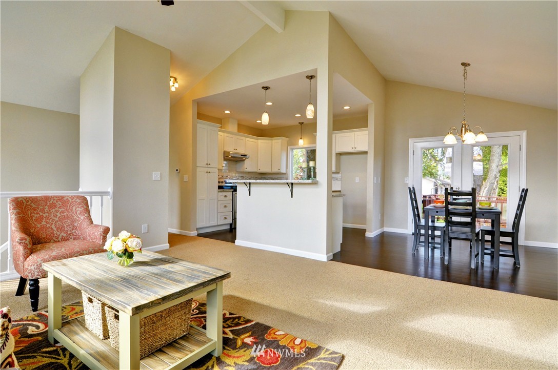 1904 Southeast 22nd Place Renton, WA 98055 - Photo 5 of 25 Gallery Image 5