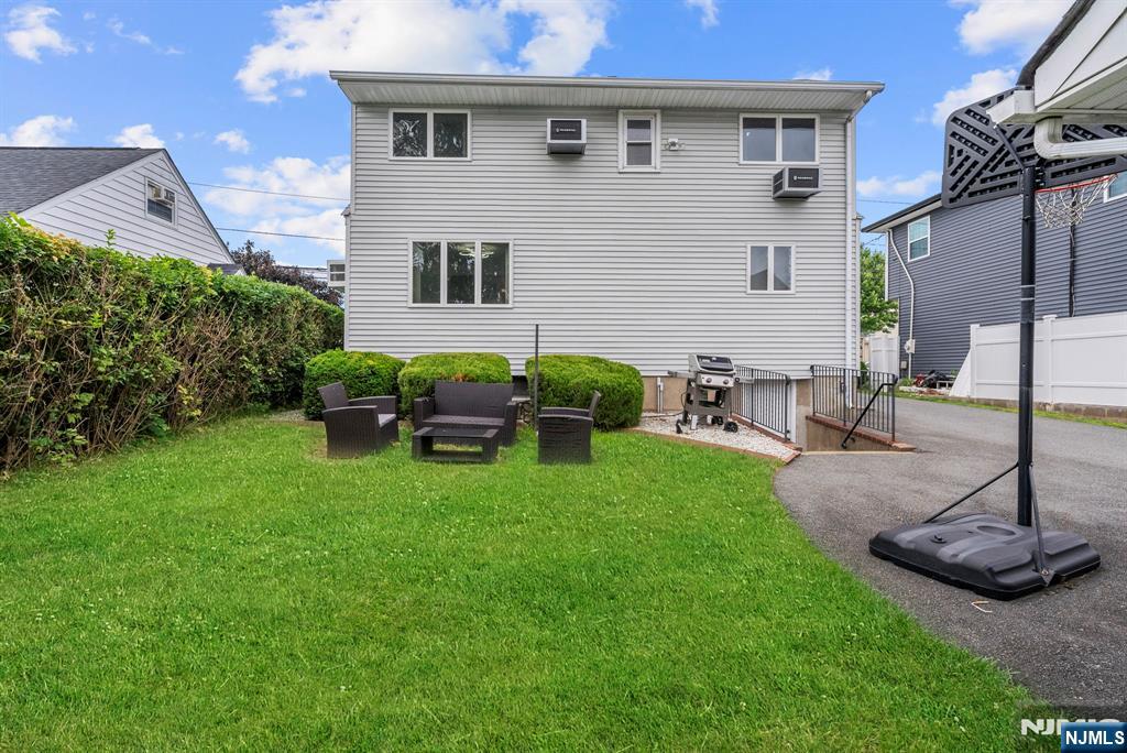 101 Maple Hill Road Clifton, NJ 07013 - Photo 27 of 39