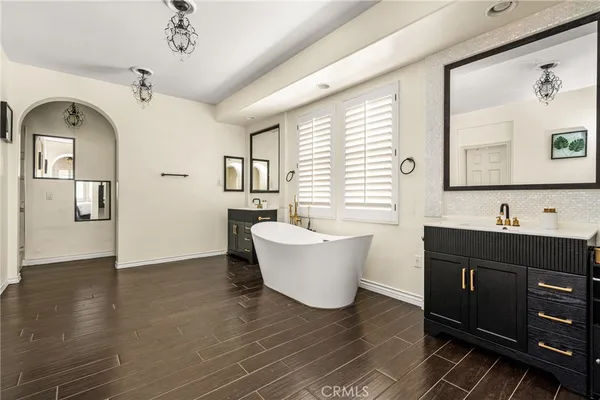 $3,250,000 | 40 Paso Robles, Irvine, CA 92602