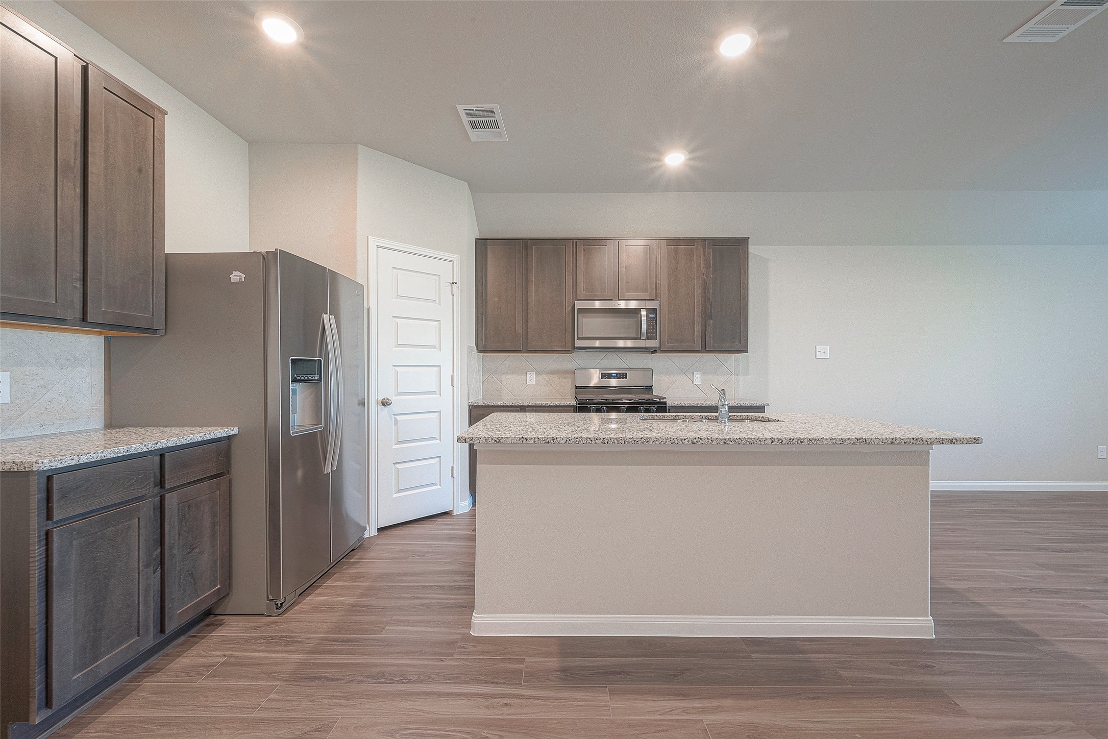 5318 Briana Dee Drive Rosharon, TX 77583 - Photo 19 of 37