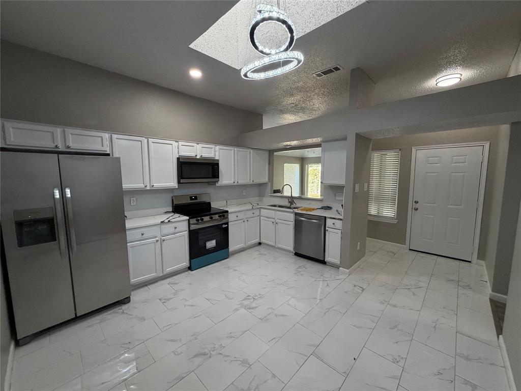 10231 Ridge Oak Street Dallas, TX 75227 - Photo 6 of 16 Gallery Image 6