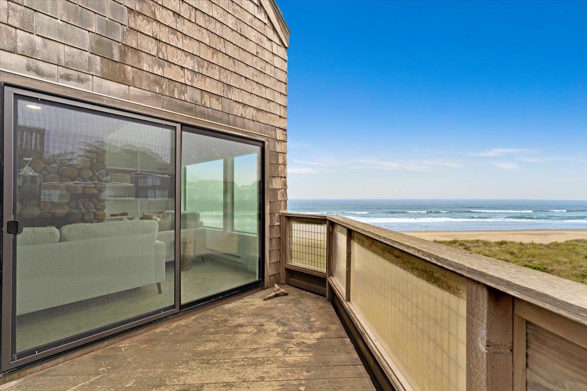 101 Shell Road, Unit 62 Watsonville, CA 95076 - Photo 17 of 38 a view of a balcony