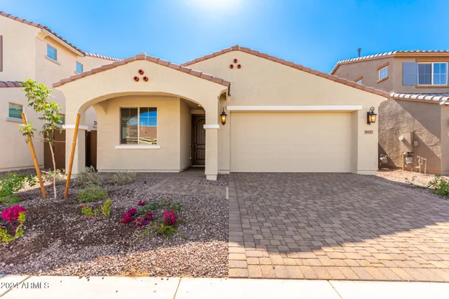 $2,050 | 8917 West Orange Drive, Glendale, AZ 85305