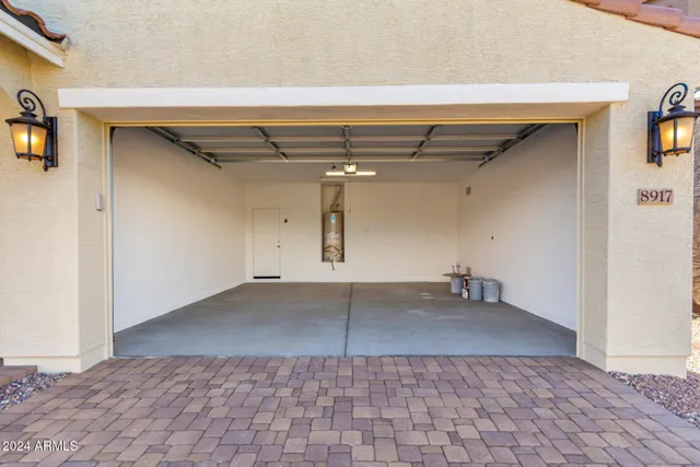 $2,050 | 8917 West Orange Drive, Glendale, AZ 85305