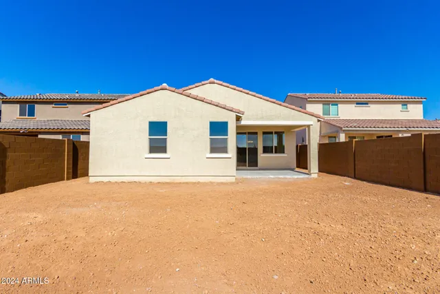 $2,050 | 8917 West Orange Drive, Glendale, AZ 85305