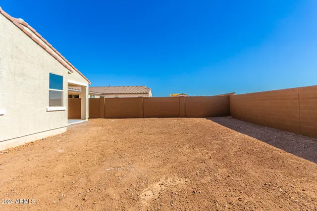 $2,050 | 8917 West Orange Drive, Glendale, AZ 85305