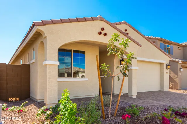 $2,050 | 8917 West Orange Drive, Glendale, AZ 85305