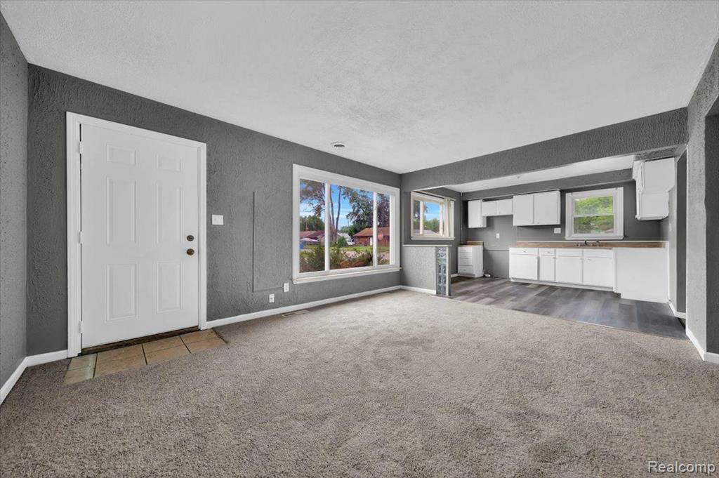 3854 Robinson Court Inkster, MI 48141 - Photo 4 of 20
