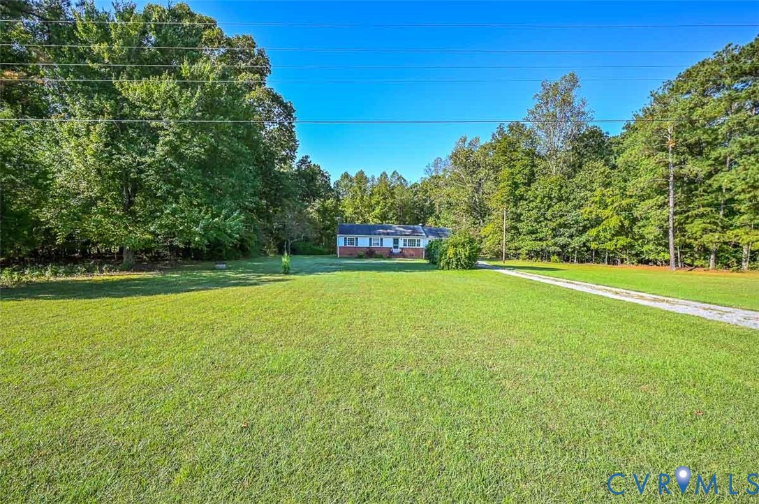 8968 King William Road Aylett, VA 23009 - Photo 2 of 17 View of grassy yard