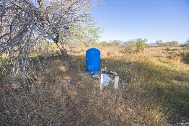 $169,000 | 486 County Road 429, Uvalde, TX 78801