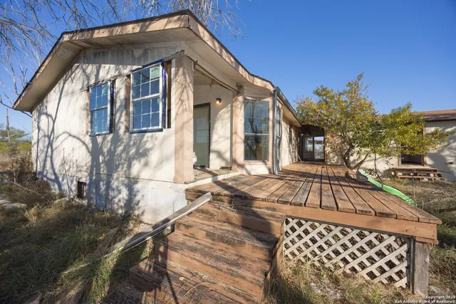 $169,000 | 486 County Road 429, Uvalde, TX 78801