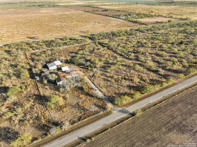 $169,000 | 486 County Road 429, Uvalde, TX 78801