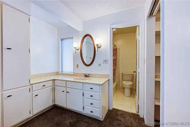 $159,900 | 3 Lakeshore Drive, Clarksville, IN 47129