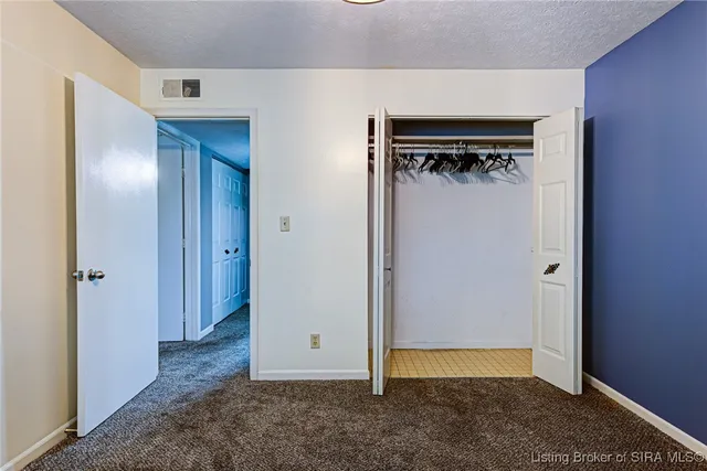 $159,900 | 3 Lakeshore Drive, Clarksville, IN 47129