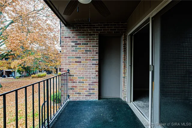 $159,900 | 3 Lakeshore Drive, Clarksville, IN 47129