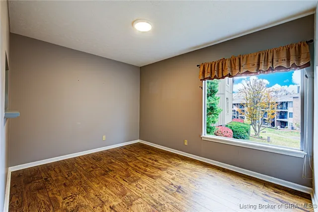 $159,900 | 3 Lakeshore Drive, Clarksville, IN 47129