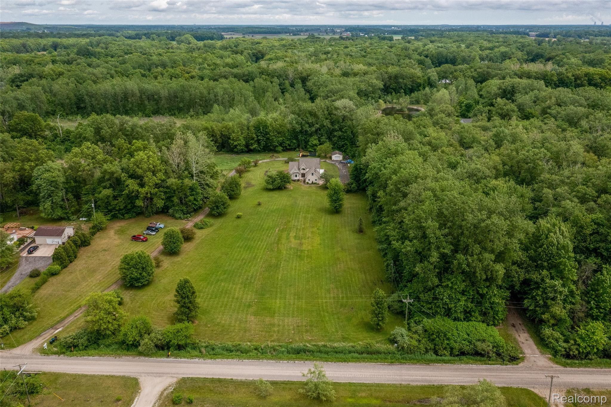 13034 Capernall Road Carleton, MI 48117 - Photo 33 of 44 Drone11.jpg