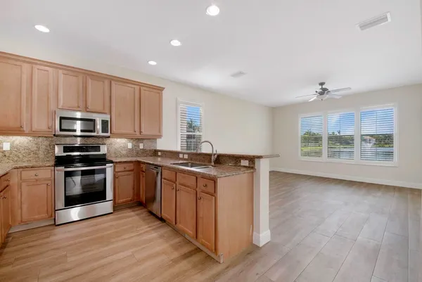 $4,500 | 8895 Chestnut Ridge Way, Boynton Beach, FL 33473